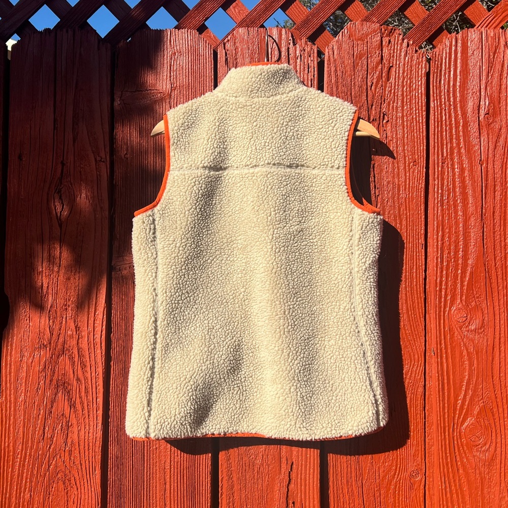 Eddie Bauer High Pile Sherpa Vest Size Small - Picture 2 of 3